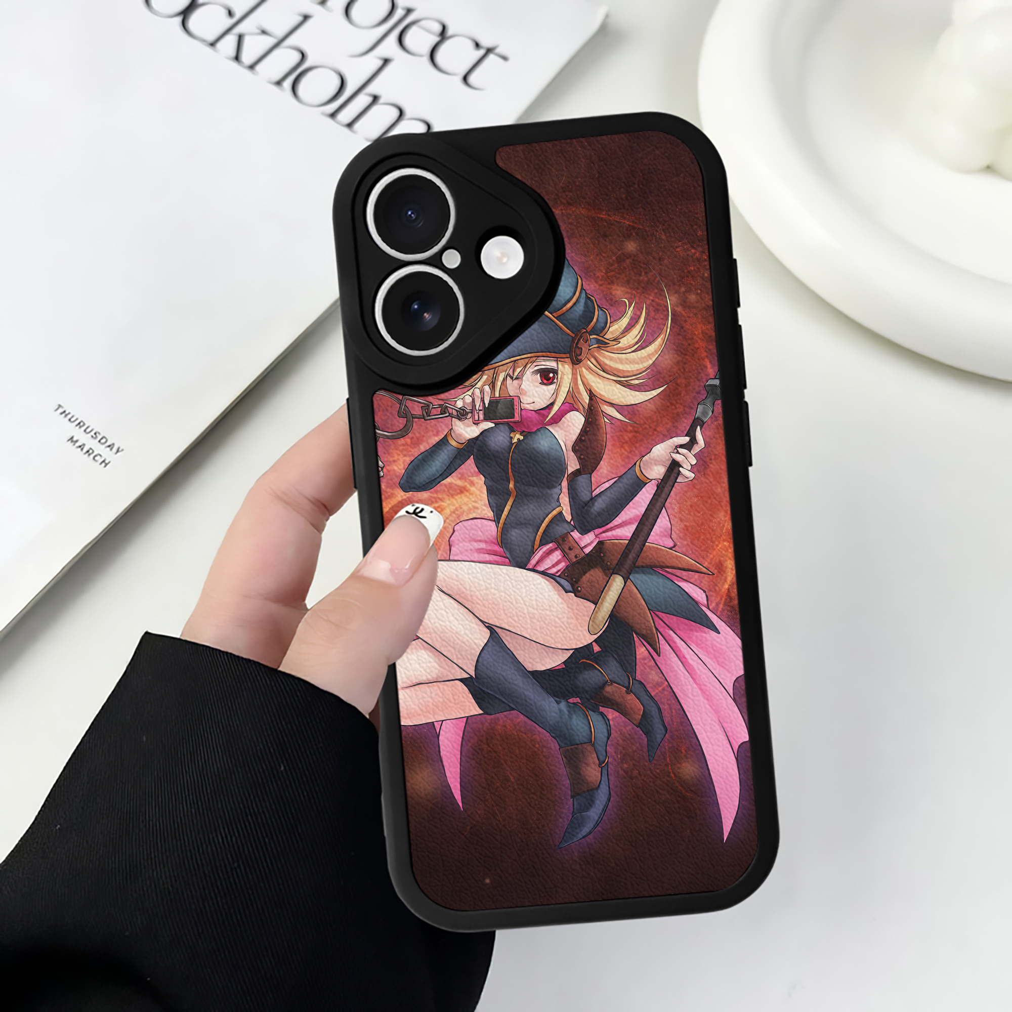 （画像用） 遊☆戯☆王 Yu-Gi-Oh! 【iPhone 16シリーズ対応】シリコンスマホケース（レザー調） 材質：シリコン